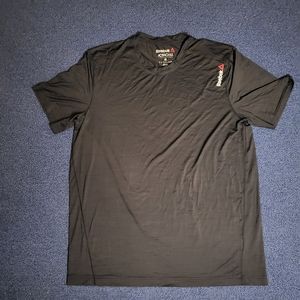 XL black reebok shirt